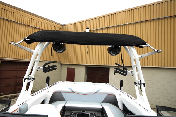 23ft Moomba Yacht For Sale