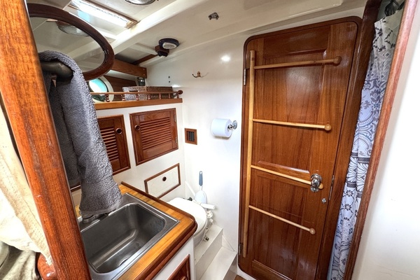 Victory 44ft Ted Brewer Yacht For Sale