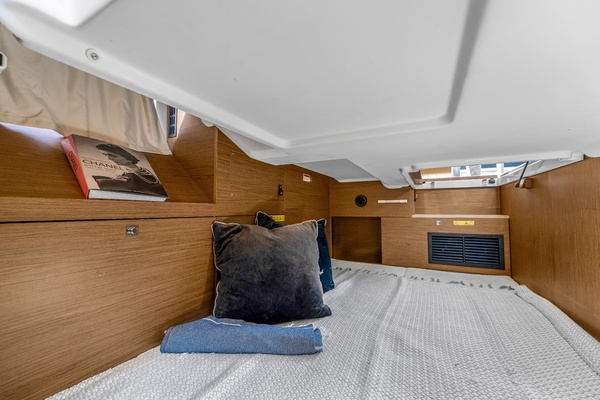 36ft Jeanneau Yacht For Sale