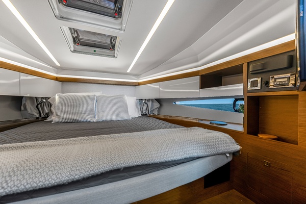 36ft Jeanneau Yacht For Sale