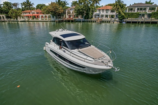 36ft Jeanneau Yacht For Sale