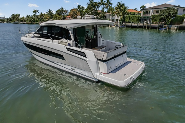 36ft Jeanneau Yacht For Sale