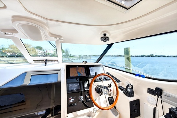 2006 Tiara Yachts 43
