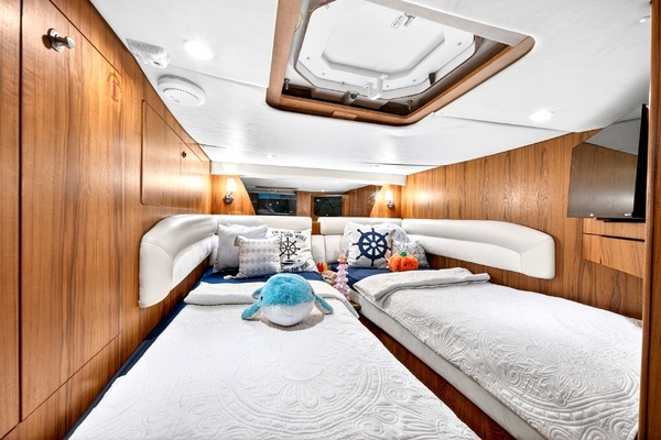 2006 Tiara Yachts 43
