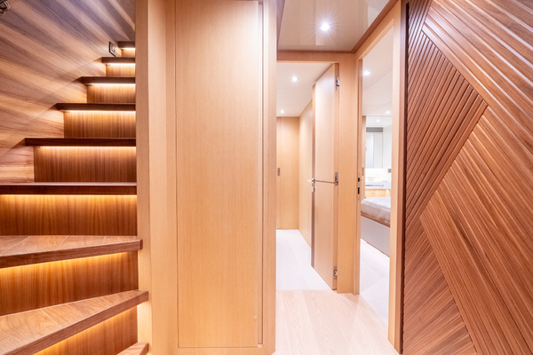 80ft Horizon Yacht For Sale