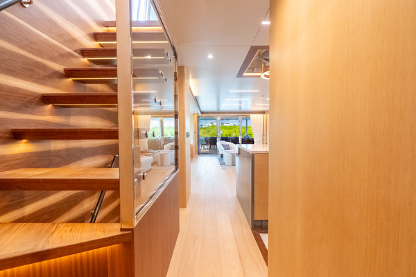 80ft Horizon Yacht For Sale