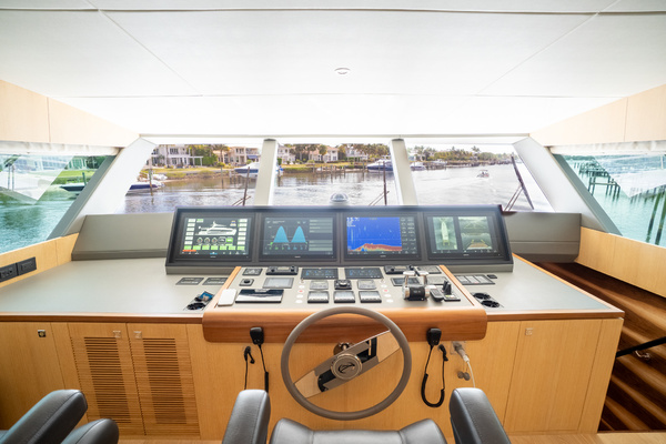80ft Horizon Yacht For Sale