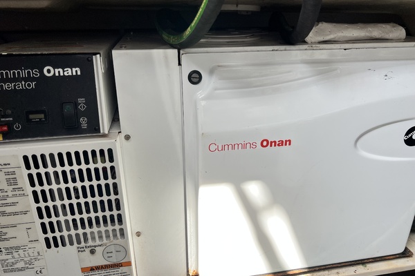 V Drives W Yacht Controller 51ft Sea Ray Yacht For Sale