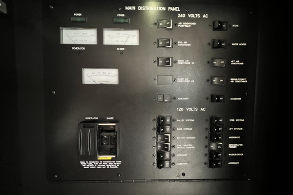 V Drives W Yacht Controller 51ft Sea Ray Yacht For Sale