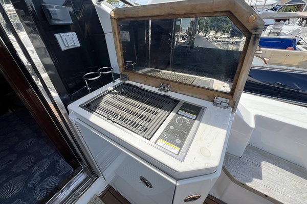 V Drives W Yacht Controller 51ft Sea Ray Yacht For Sale