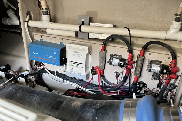 V Drives W Yacht Controller 51ft Sea Ray Yacht For Sale