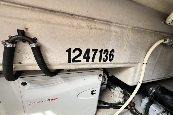 V Drives W Yacht Controller 51ft Sea Ray Yacht For Sale
