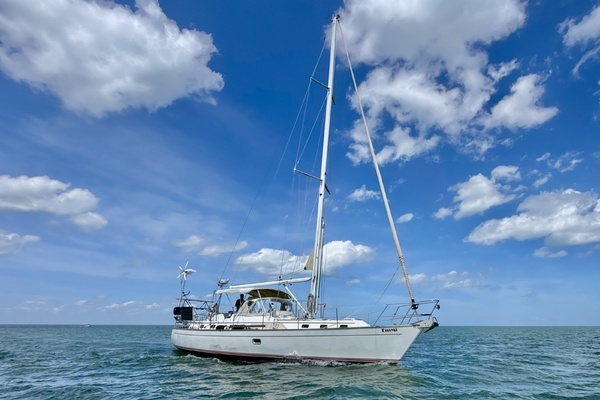 Photo of the 2003 Passport 456 CC "EMMI"