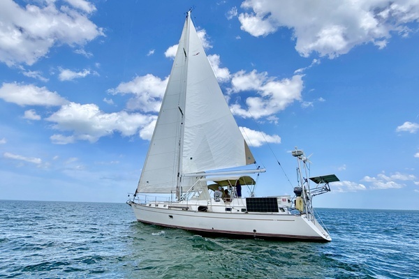 Passport 456 CC Yacht For Sale