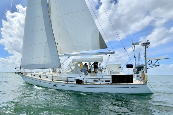 Photo of the 2003 Passport 456 CC "EMMI"