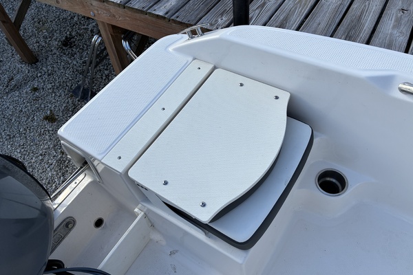 18ft Robalo Yacht For Sale