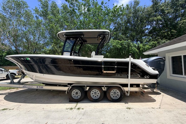 30ft Robalo Yacht For Sale