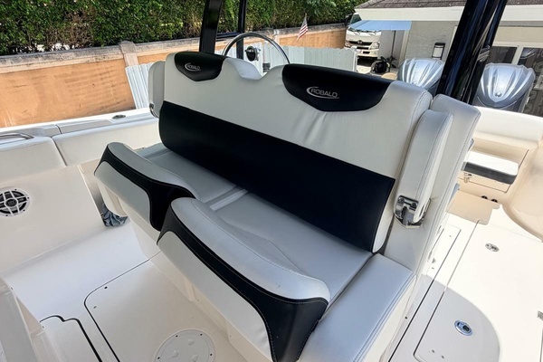 30ft Robalo Yacht For Sale