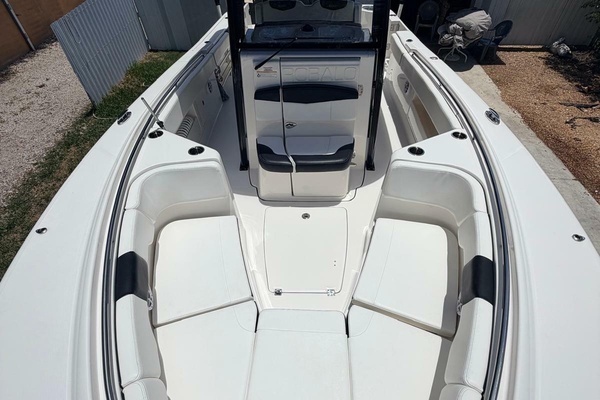 2022 Robalo 30