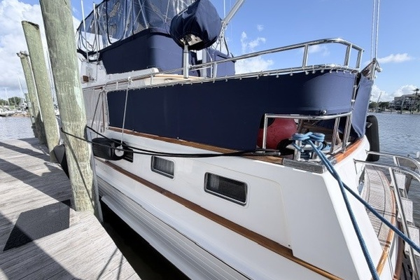 AT LAST 42ft Grand Banks Yacht For Sale