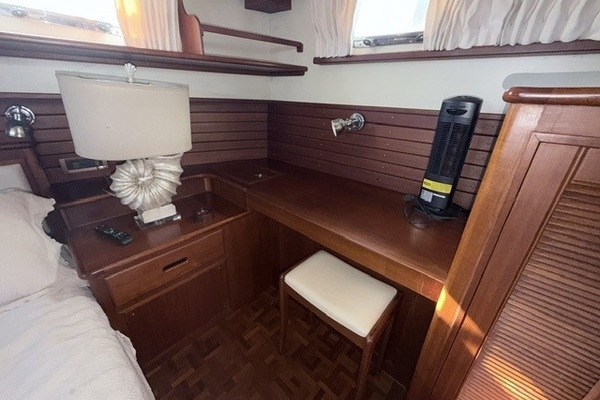 AT LAST 42ft Grand Banks Yacht For Sale