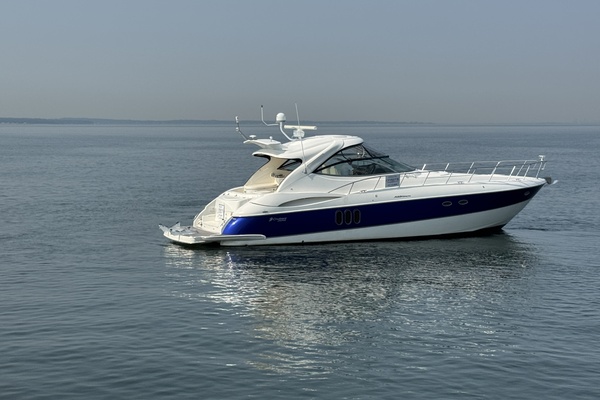 52ft Cruisers Yachts Yacht For Sale