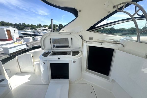 52ft Cruisers Yachts Yacht For Sale