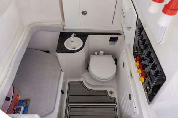 32ft Sea Fox Yacht For Sale
