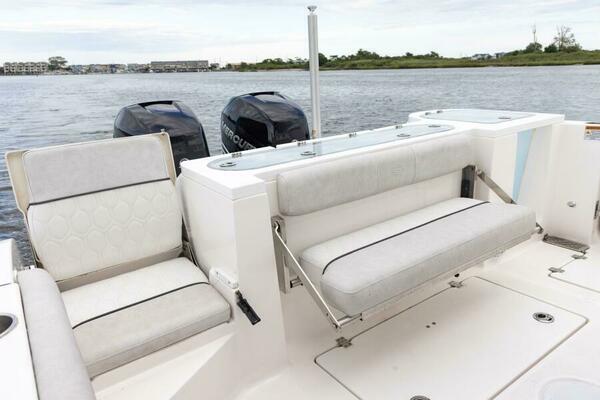 32ft Sea Fox Yacht For Sale