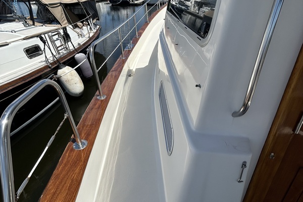 2004 Menorquin 43