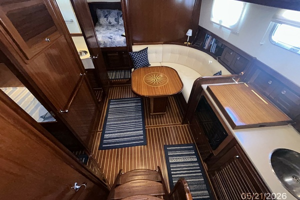 43' Menorquin salon forward