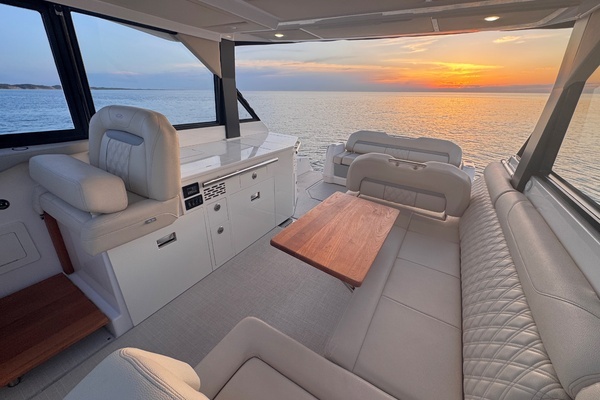 2022 Regal 36
