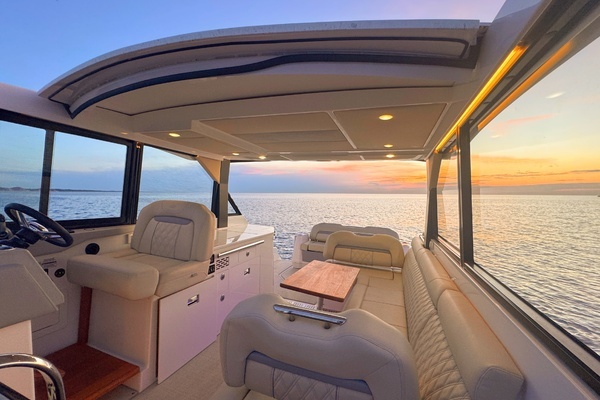 2022 Regal 36