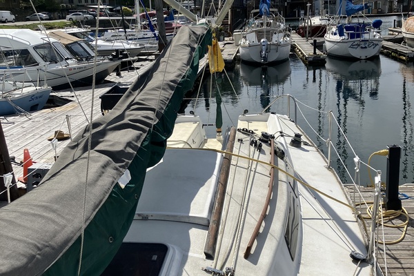 Silkye 30ft Wyliecat Yacht For Sale