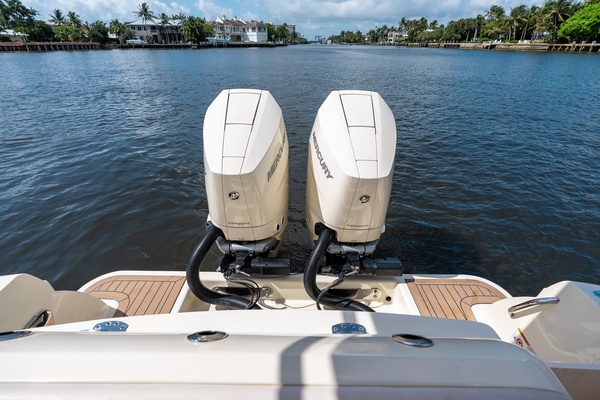 30ft Chris Craft Yacht For Sale