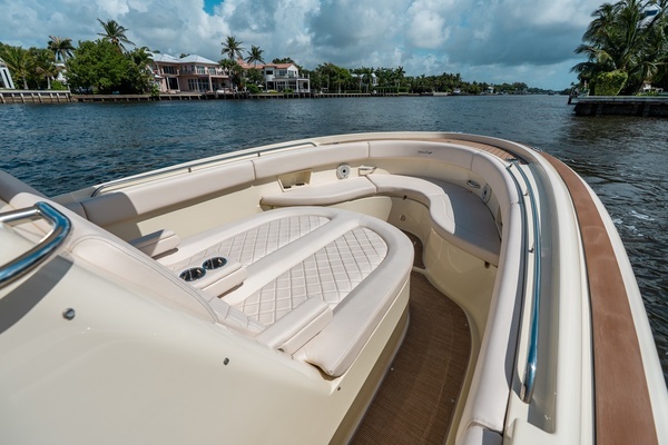 2024 Chris-Craft 30