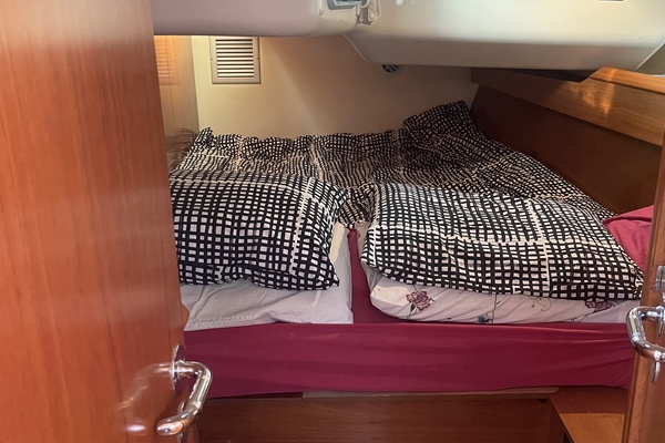 Seabella 45ft Jeanneau Yacht For Sale