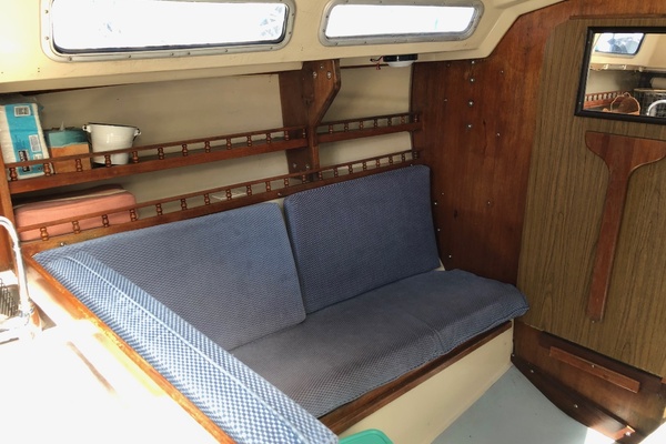 EASTERN WIND 30ft Catalina Yacht For Sale