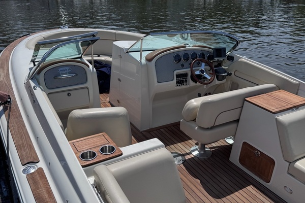 28ft Chris Craft Yacht For Sale