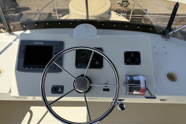 31ft Camano Yacht For Sale