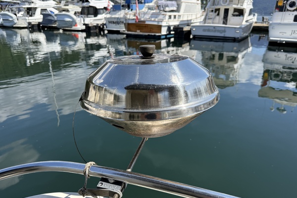 31ft Camano Yacht For Sale