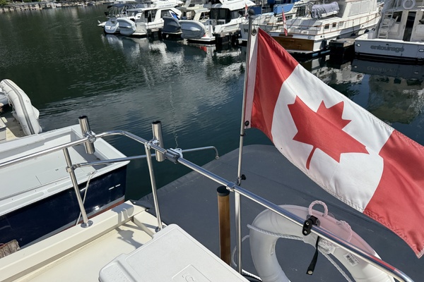 31ft Camano Yacht For Sale