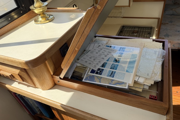 31ft Camano Yacht For Sale