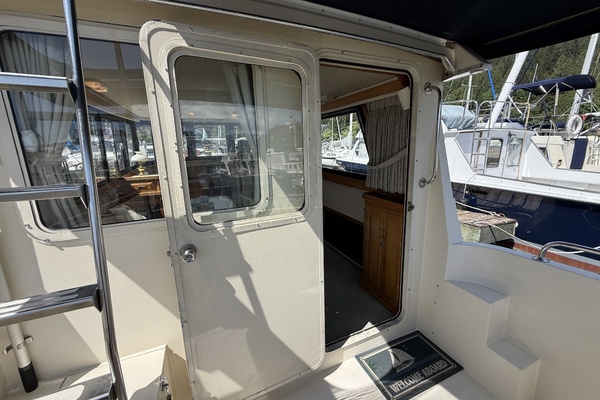 31ft Camano Yacht For Sale