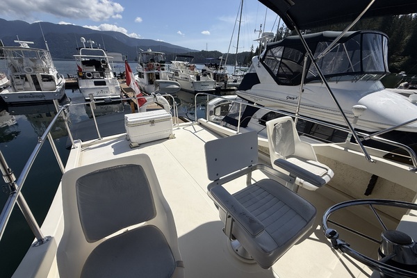 31ft Camano Yacht For Sale