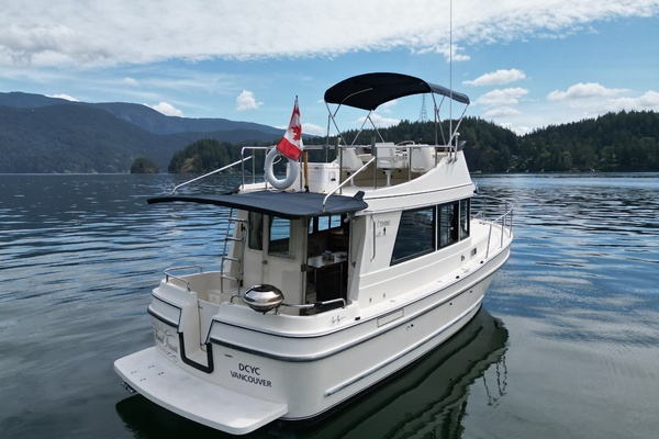 31ft Camano Yacht For Sale