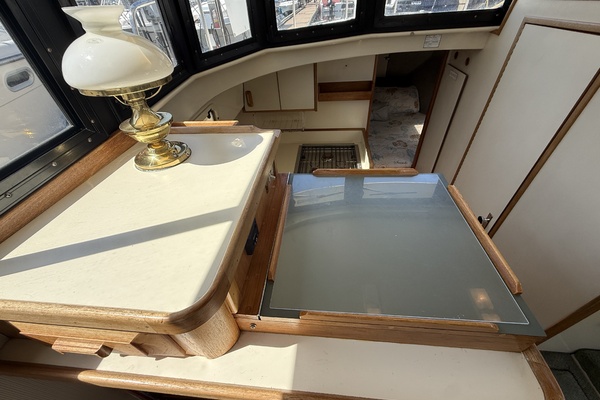 31ft Camano Yacht For Sale