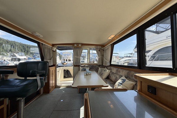 31ft Camano Yacht For Sale