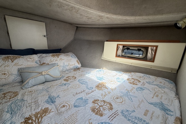 31ft Camano Yacht For Sale