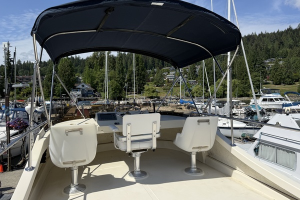 31ft Camano Yacht For Sale